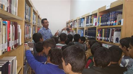 بازدید دانش آموزان از کتابخانه